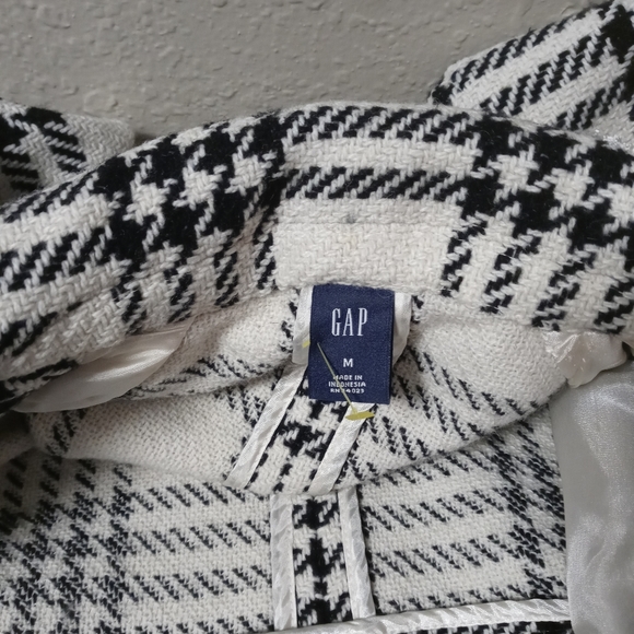 Jacket - Picture 2 of 5